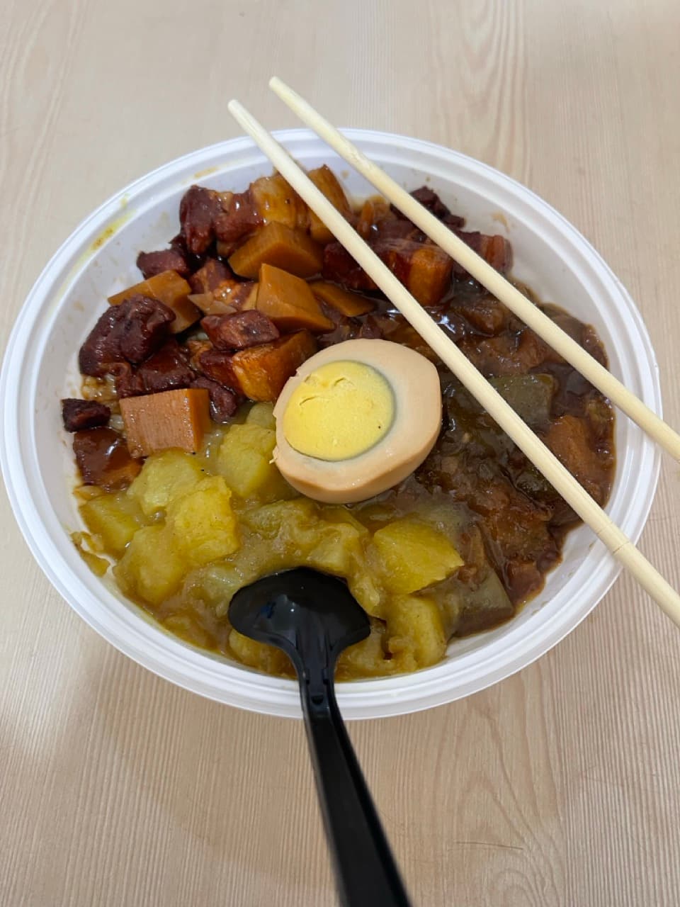 红烧肉盖饭