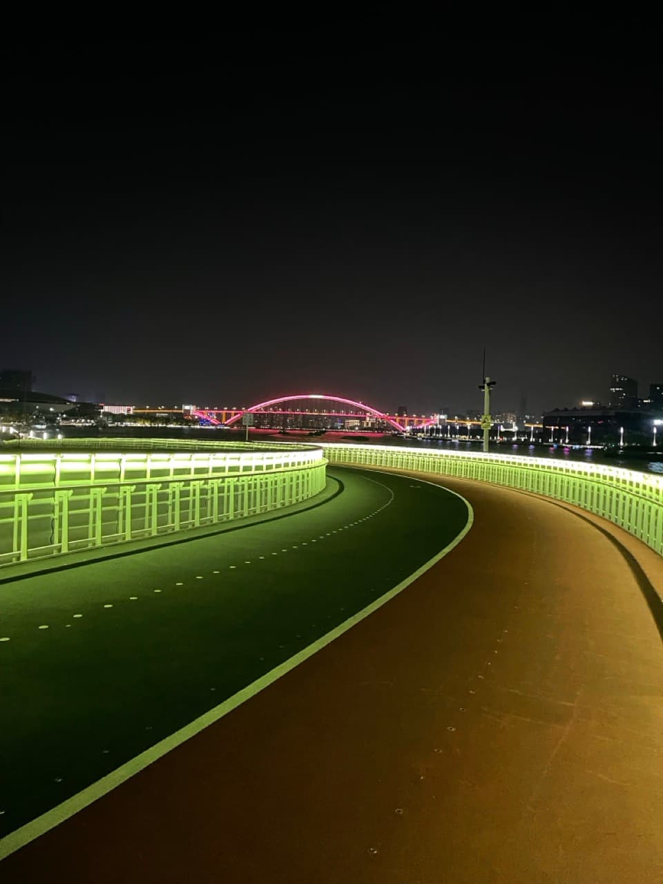 夜骑 8 km